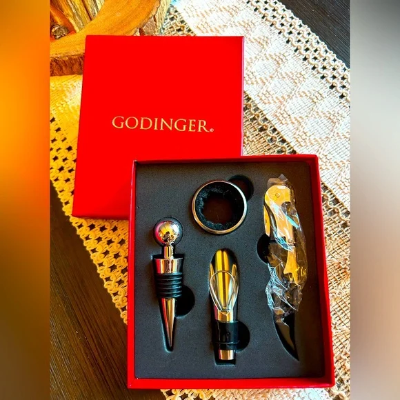 Godinger Silver Wine Accessory Set - Picture 1 of 1